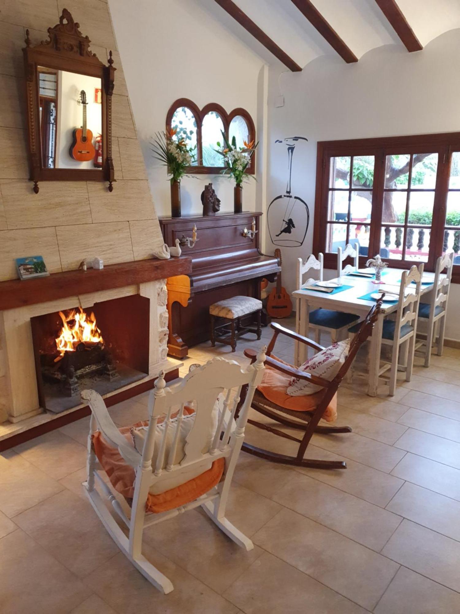 Hostal Mi Campana Denia Ngoại thất bức ảnh